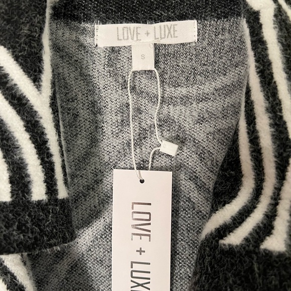 Love + Luxe Heart Cardigan Sweater (small) - Picture 3 of 8
